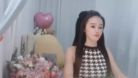 Snapshot of happyflower802318 chatting on 07-12-26, 03:47 Daisy online show from 07-12-26, 03:47