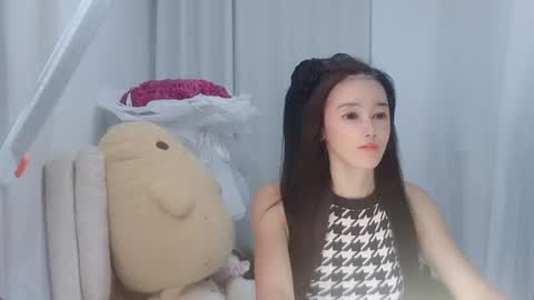 Snapshot of happyflower802318 chatting on 07-28-26, 02:24 Daisy online show from 07-28-26, 02:24