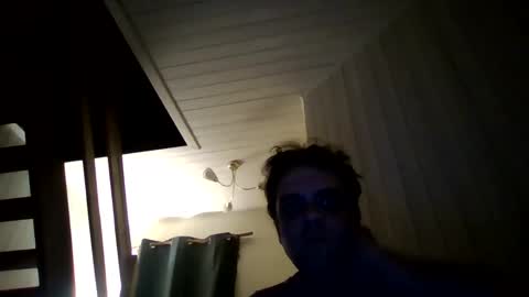 happylarlcamper online show from 04-12-26, 11:10