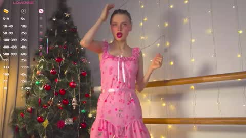 Snapshot of happynewdear chatting on 01-07-26, 05:32 Evy online show from 01-07-26, 05:32