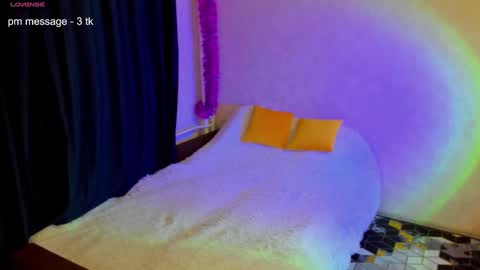 Stephanie online show from 02-15-25, 11:47