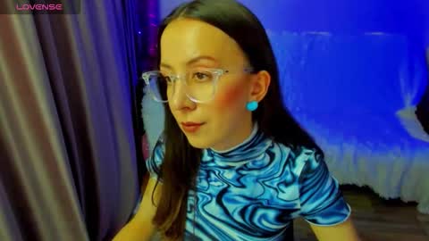 Stephanie online show from 01-11-26, 03:17