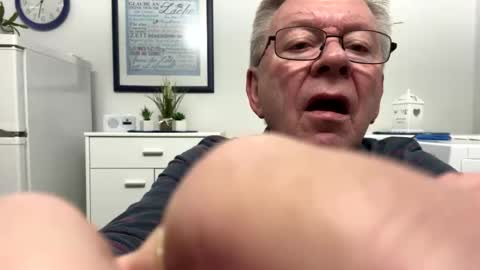 Snapshot of harald1234 chatting on 11-22-25, 11:31 harald1234 online show from 11-22-25, 11:31