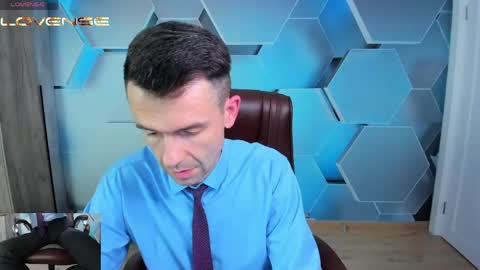 Snapshot of hard_and_juici chatting on 05-20-26, 12:11 Steve online show from 05-20-26, 12:11