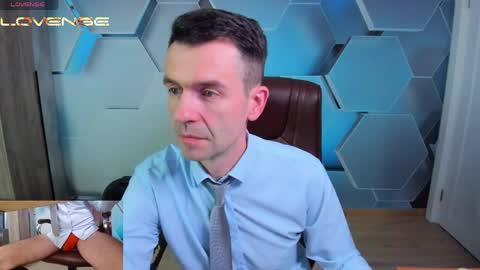 Snapshot of hard_and_juici chatting on 05-24-26, 03:22 Steve online show from 05-24-26, 03:22