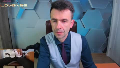 Snapshot of hard_and_juici chatting on 05-25-26, 03:34 Steve online show from 05-25-26, 03:34