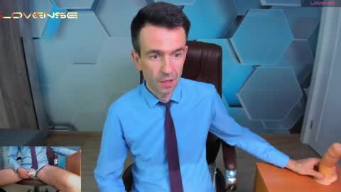 Snapshot of hard_and_juici chatting on 06-05-26, 12:22 Steve online show from 06-05-26, 12:22