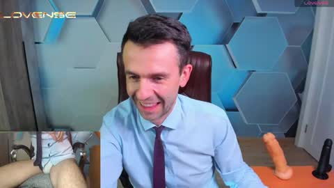 Snapshot of hard_and_juici chatting on 06-09-26, 07:36 Steve online show from 06-09-26, 07:36