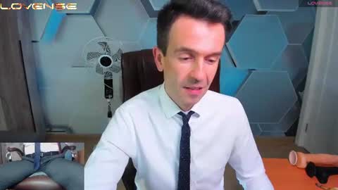 Snapshot of hard_and_juici chatting on 06-13-26, 03:32 Steve online show from 06-13-26, 03:32