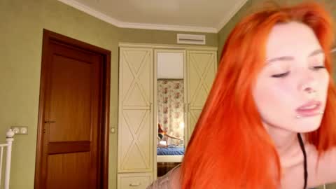 Molly and BaldMan online show from 06-05-26, 06:02