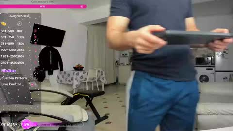 Snapshot of hard_chriss chatting on 01-07-25, 05:12 Hard Cock online show from 01-07-25, 05:12