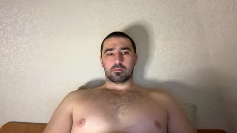 Snapshot of hard_to_obey chatting on 11-22-25, 02:21 Vadim online show from 11-22-25, 02:21