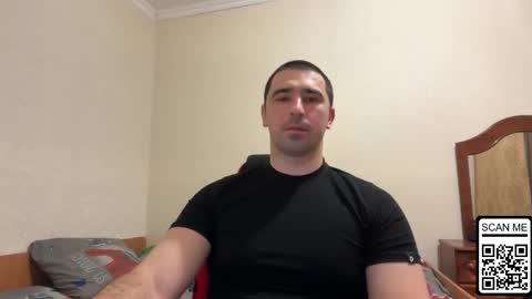 Snapshot of hard_to_obey chatting on 01-09-26, 05:37 Vadim online show from 01-09-26, 05:37