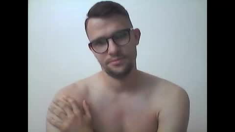 hardboylovemilfmoom online show from 06-05-26, 12:00