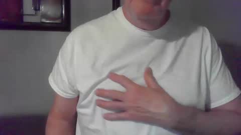 Snapshot of hardchicagoforzya chatting on 11-17-25, 04:40 hardchicagoforzya online show from 11-17-25, 04:40