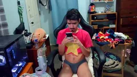 Snapshot of harddmikee chatting on 02-09-26, 10:52 harddmikee online show from 02-09-26, 10:52