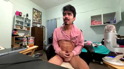 Snapshot of harddmikee chatting on 02-14-26, 06:15 harddmikee online show from 02-14-26, 06:15