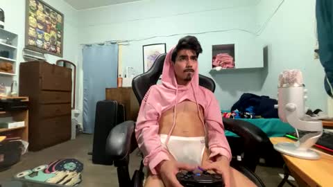 Snapshot of harddmikee chatting on 02-15-26, 06:21 harddmikee online show from 02-15-26, 06:21