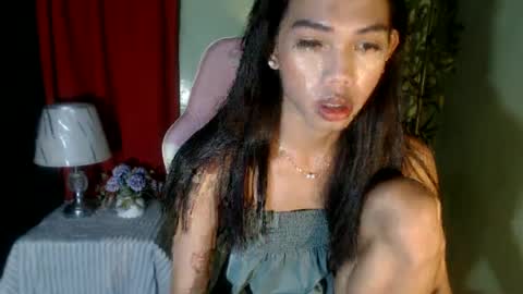 Snapshot of hardfucker69_jasmine chatting on 06-18-26, 12:42 JASMINE online show from 06-18-26, 12:42