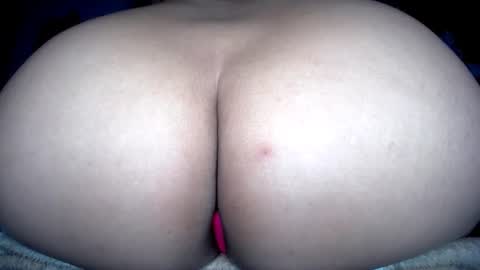 Snapshot of hardfucking_kelly chatting on 01-09-26, 03:20 jessabelle online show from 01-09-26, 03:20