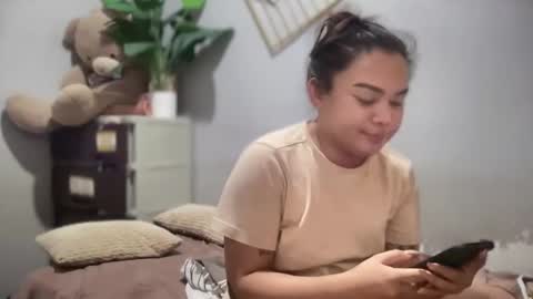 Snapshot of hardfucking_kelly chatting on 03-19-26, 03:43 jessabelle online show from 03-19-26, 03:43