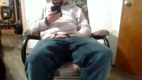 Snapshot of hardguymike chatting on 11-25-25, 10:54 hardguymike online show from 11-25-25, 10:54