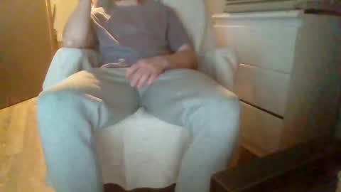 Snapshot of hardguymike chatting on 01-13-26, 05:24 hardguymike online show from 01-13-26, 05:24