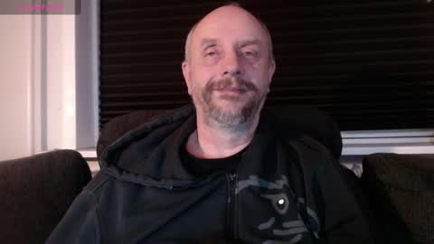 MrLazy online show from 02-22-25, 01:00