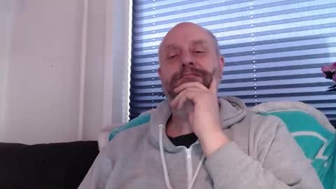 MrLazy online show from 02-14-26, 03:42