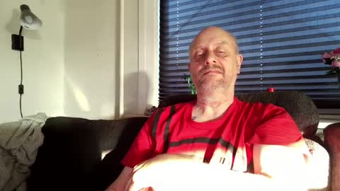 Snapshot of hardmrlazy chatting on 05-25-26, 06:36 MrLazy online show from 05-25-26, 06:36