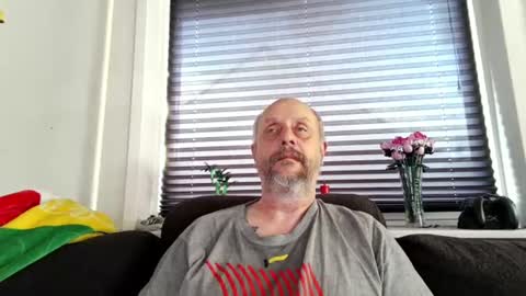 Snapshot of hardmrlazy chatting on 07-04-26, 02:56 MrLazy online show from 07-04-26, 02:56