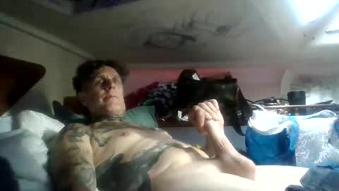 hardnthick online show from 10-30-25, 04:58