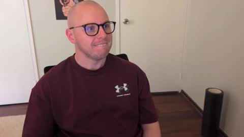 Stand Lee online show from 10-14-25, 06:03