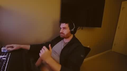 Tom online show from 12-15-24, 04:07