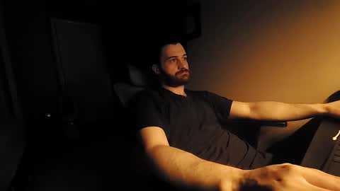 Tom online show from 09-11-25, 12:33