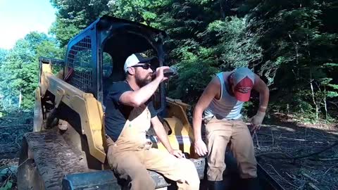 Snapshot of hardworkertn chatting on 09-11-25, 06:08 hardworkertn online show from 09-11-25, 06:08