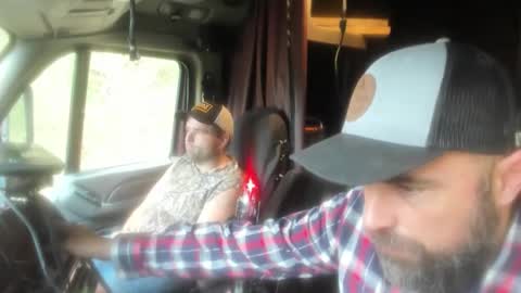 Snapshot of hardworkertn chatting on 11-04-25, 06:18 hardworkertn online show from 11-04-25, 06:18