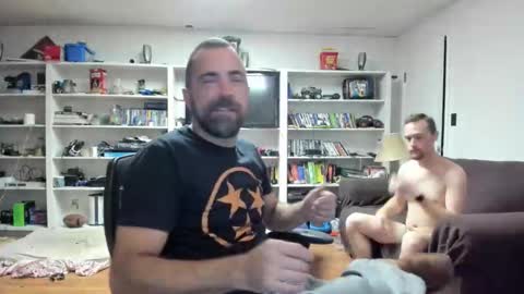 Snapshot of hardworkertn chatting on 11-25-25, 07:03 hardworkertn online show from 11-25-25, 07:03