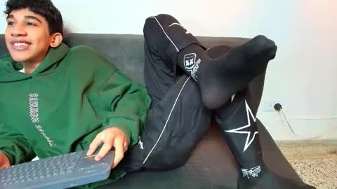 Snapshot of haresandpame_mds chatting on 03-11-26, 01:39 Hares online show from 03-11-26, 01:39