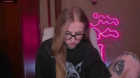 Julia online show from 12-04-24, 05:27