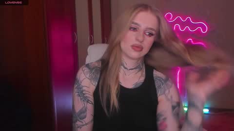 Julia online show from 12-07-24, 05:59