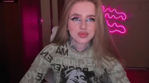 Julia online show from 01-24-25, 05:42