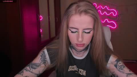 Julia online show from 01-27-25, 05:03