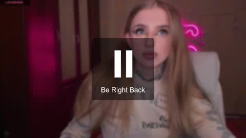 Julia online show from 02-21-25, 05:24