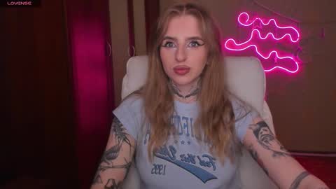 Julia online show from 02-28-25, 05:04