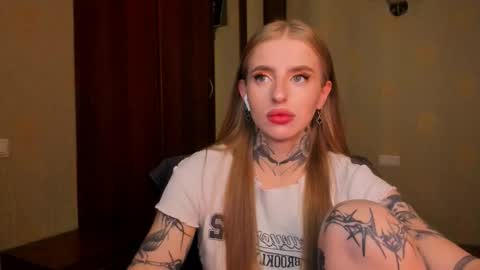 Julia online show from 09-15-25, 05:29