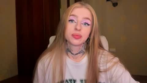 Julia online show from 09-25-25, 05:44