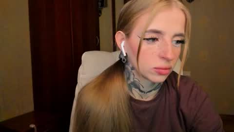 Julia online show from 09-29-25, 05:23