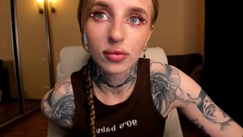 Snapshot of harley_kimm chatting on 06-20-26, 05:43 Julia online show from 06-20-26, 05:43