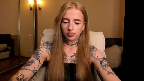 Snapshot of harley_kimm chatting on 07-03-26, 05:25 Julia online show from 07-03-26, 05:25